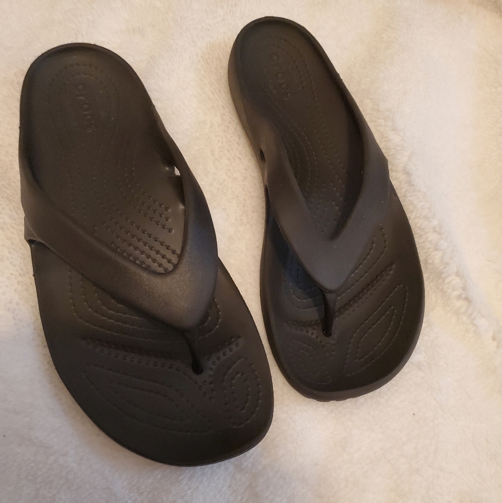 Crocs for women flip flops size 10